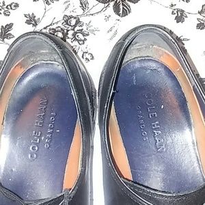 Cole Haan Shoes - Cole Haan split toe black leather oxfords Cole Haan Shoes - Cole Haan split toe black leather oxfords